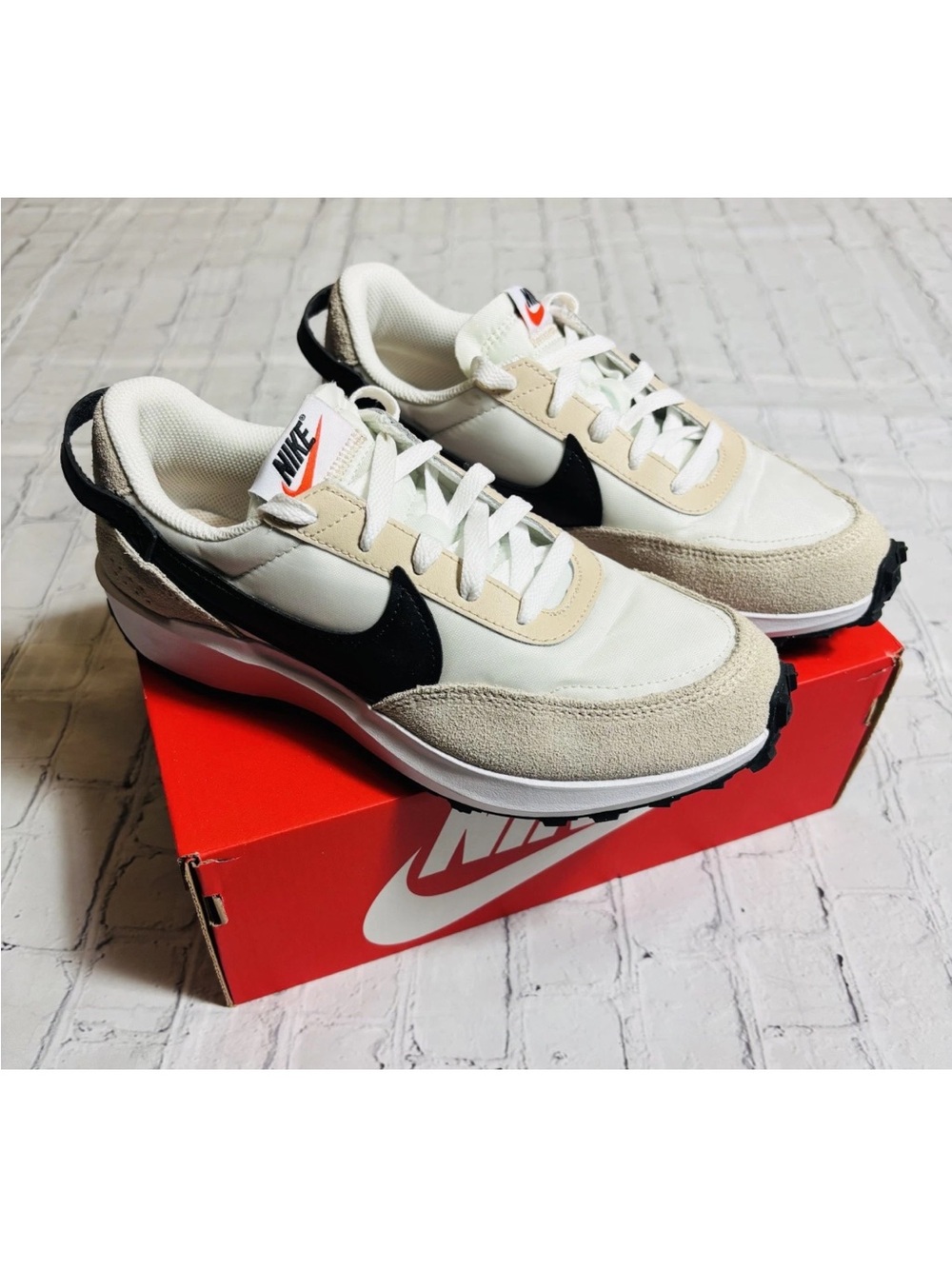 Nike Waffle Debut Women’s 8 Sneakers Sanddrift Black Retro Style Casual Shoes - Picture 12 of 12